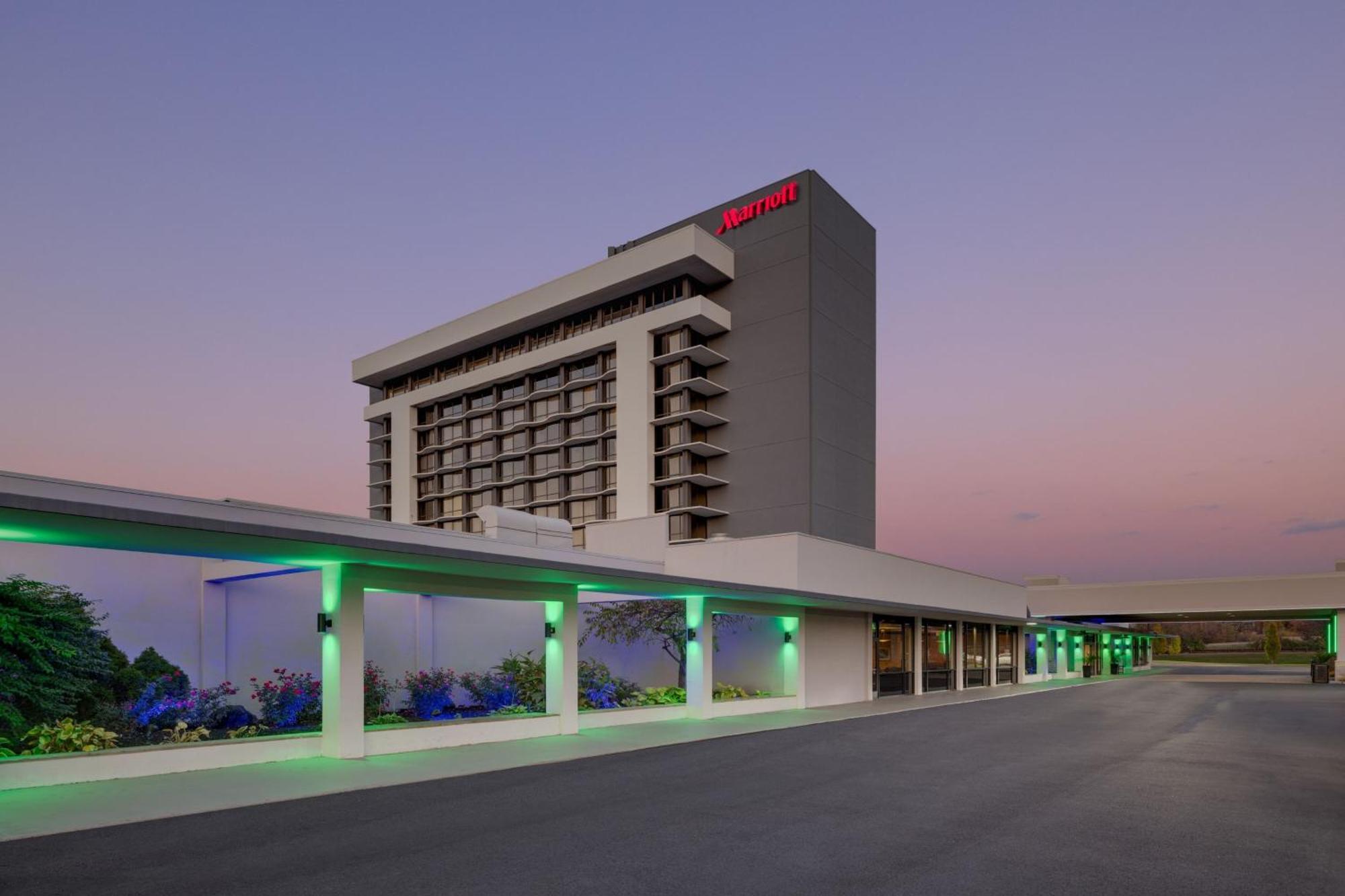 Marriott Saddle Brook Hotel Buitenkant foto